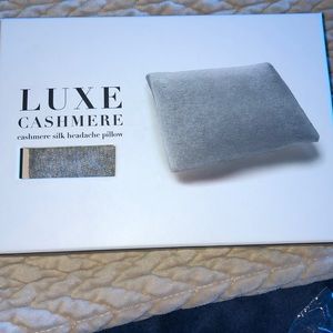NWT. LUXE CASHMERE SILK GREY PILLOW